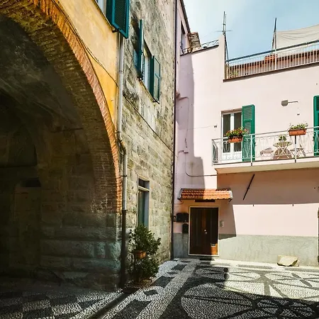 La Zuacca, Luminoso Con Terrazzo * Noli