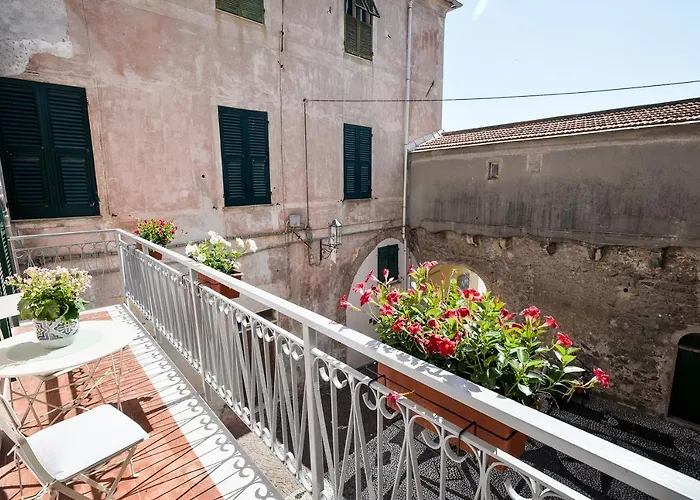 La Zuacca, Luminoso Con Terrazzo Appartement Noli